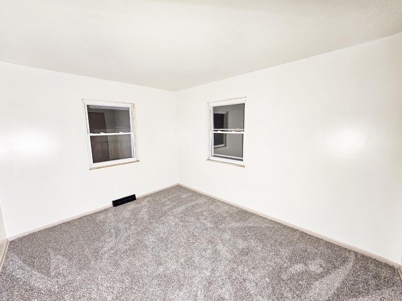 241-243 Cluster - Photo 7 of 8