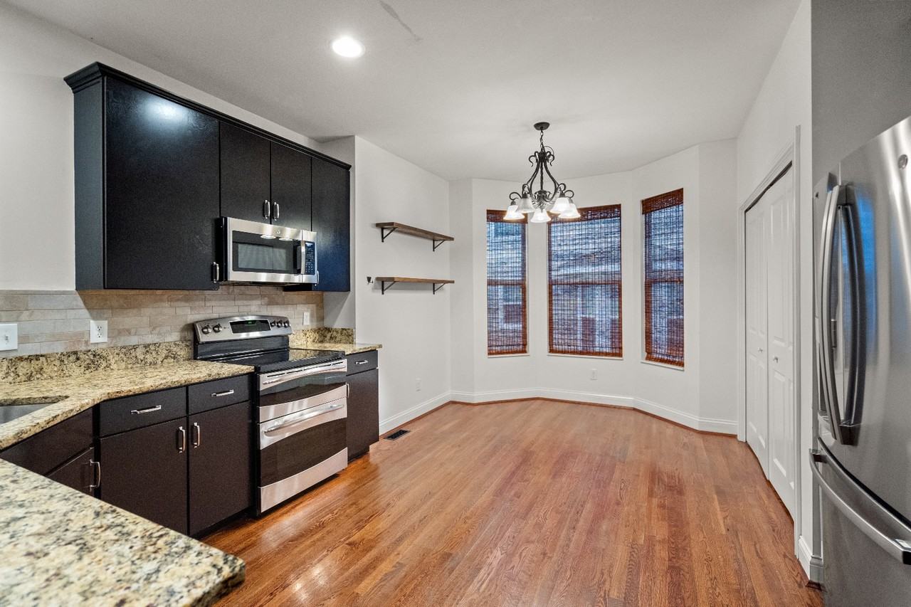 110 Plumrose Ln - Photo 7 of 20