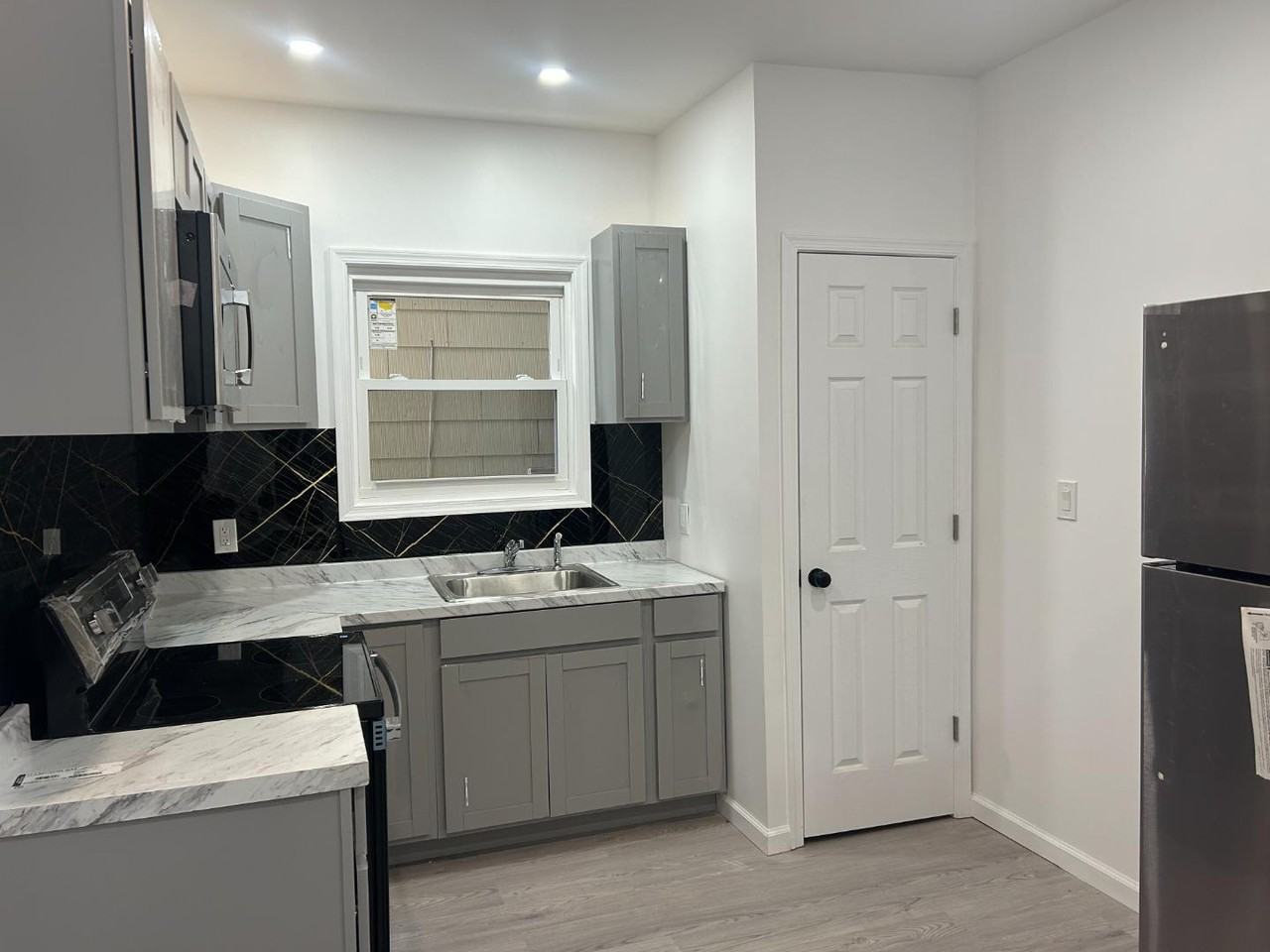 222 W Patterson St - Photo 4 of 38