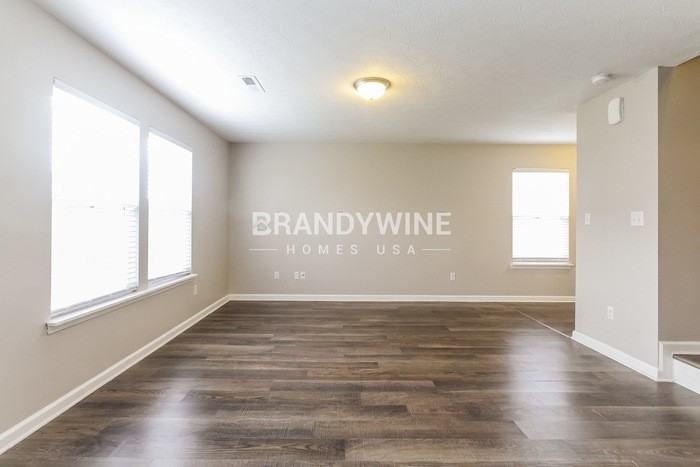 8043 Fisher Bend Dr - Photo 4 of 20