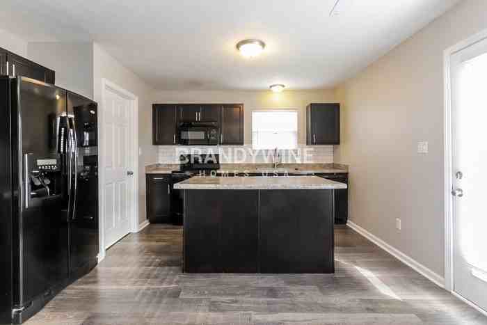 8043 Fisher Bend Dr - Photo 6 of 20