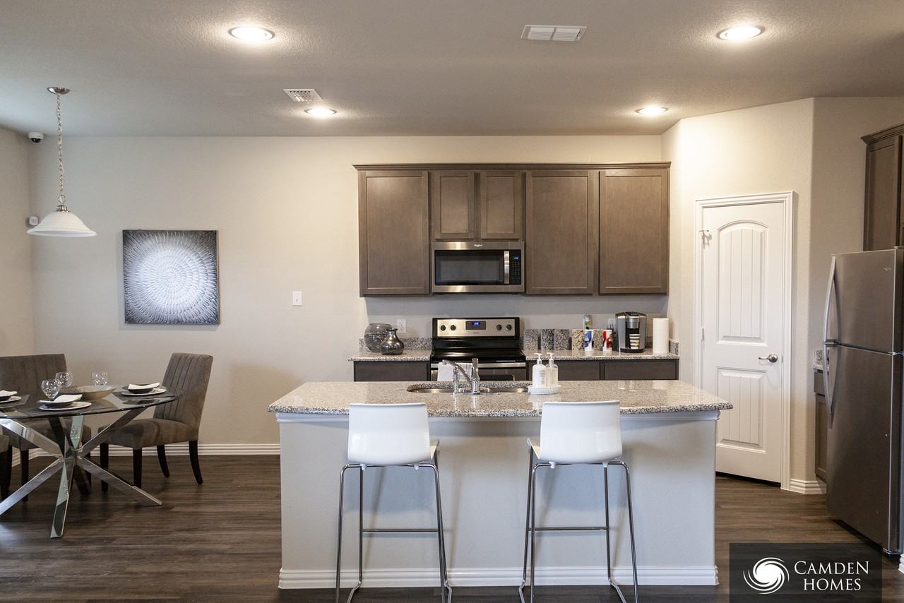 1475 Waterview Drive - Photo 2 of 18