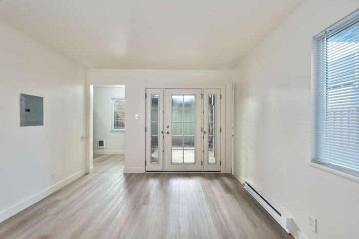 2265 Mcbride Lane #E - Photo 3 of 23