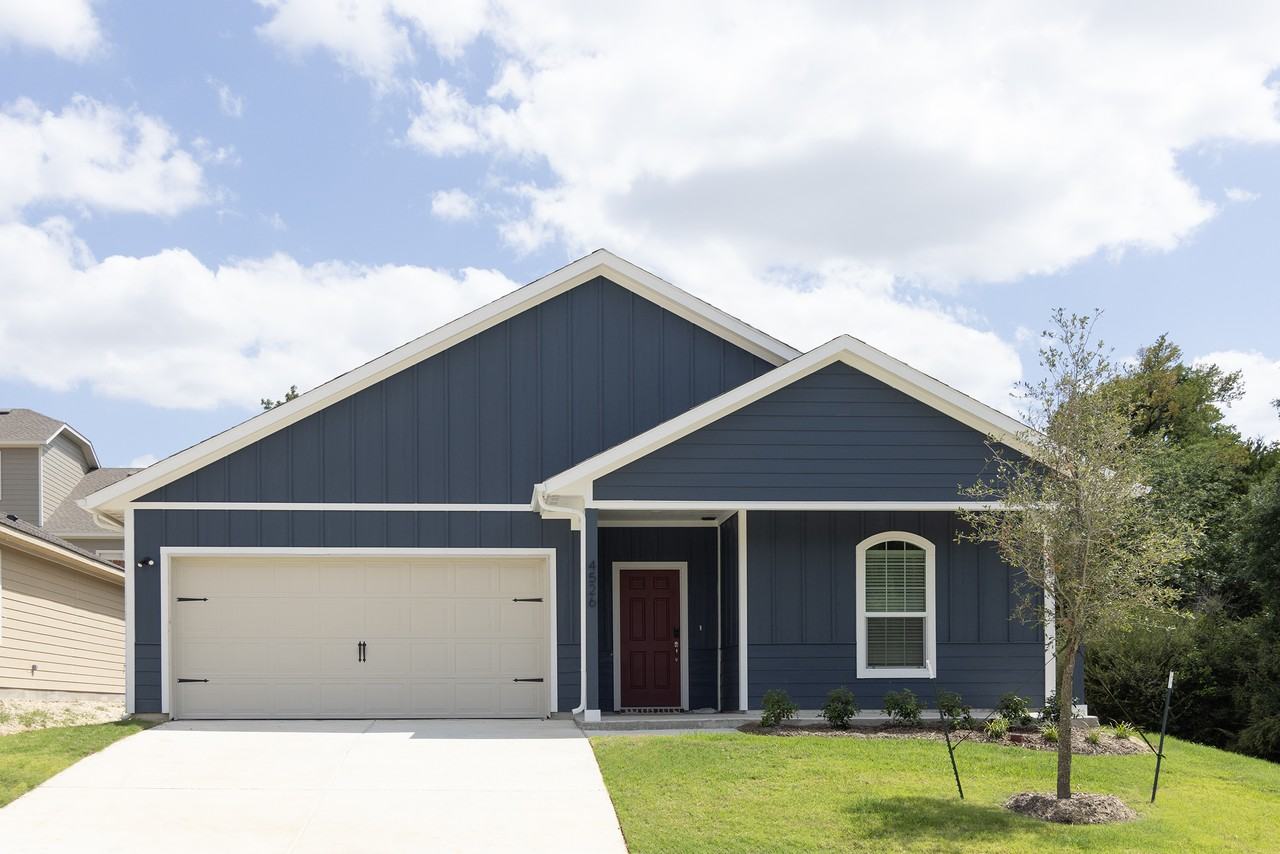 4526 Foxton Lane - Photo 7 of 12