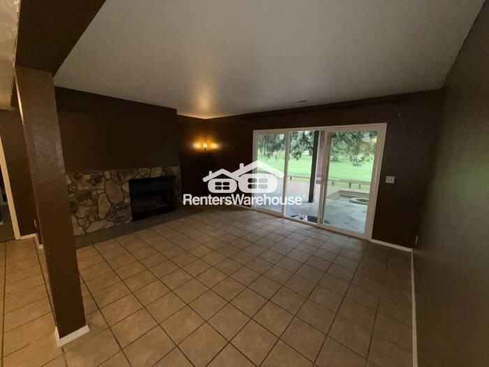 3707 Northshore Blvd Ne - Photo 4 of 19