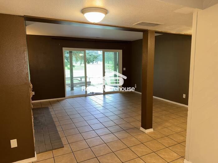 3707 Northshore Blvd Ne - Photo 7 of 19