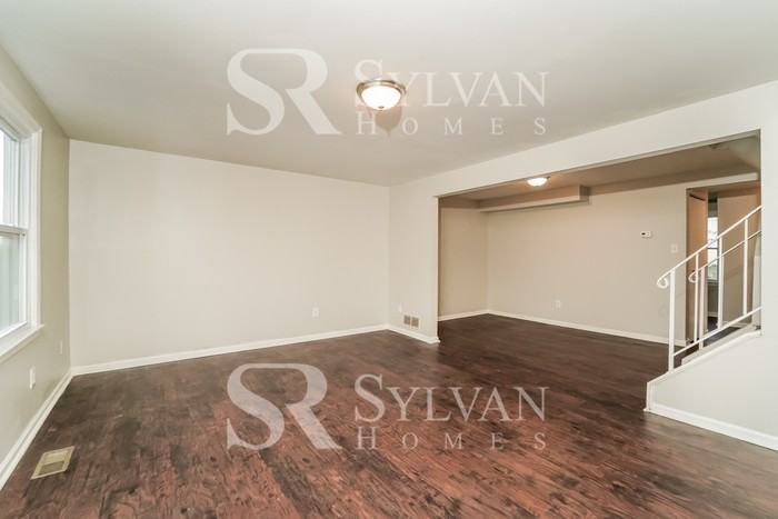 5372 King Arthur Cir - Photo 3 of 15