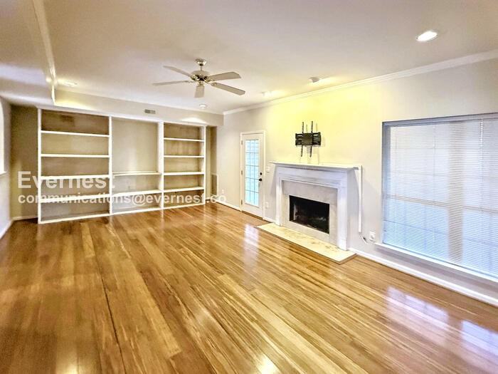 607 Parkside Circle - Photo 7 of 35