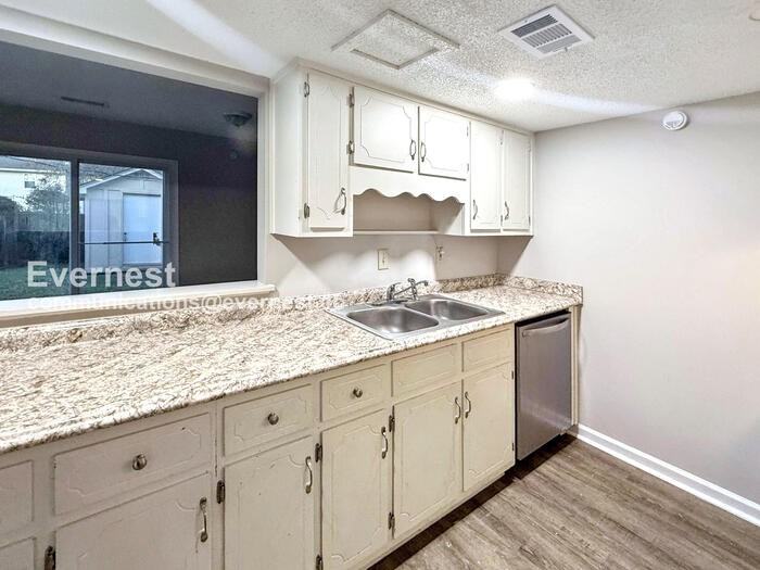 5406 Nottinghill Dr - Photo 7 of 27