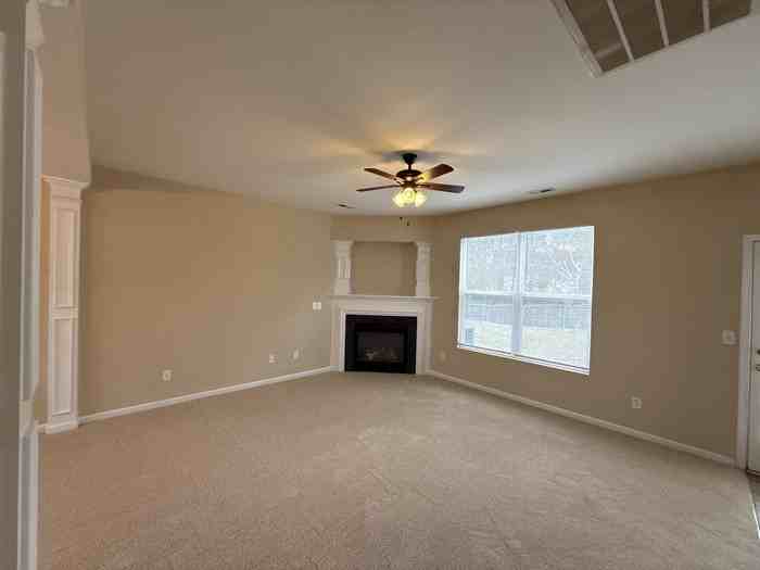 13802 Plowdon Ct - Photo 5 of 21