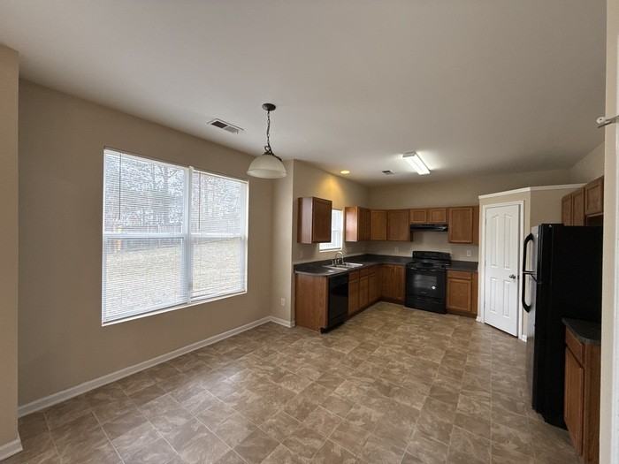 13802 Plowdon Ct - Photo 7 of 21