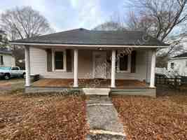 featured image of 607 Forest Avenue