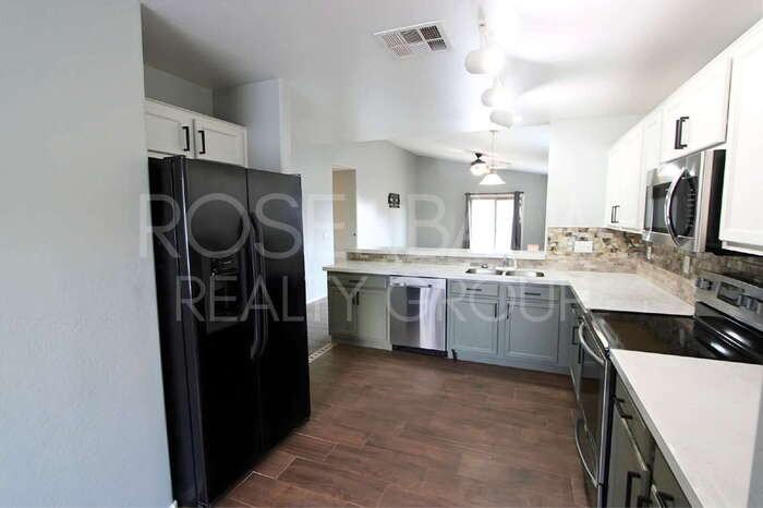 16755 W Desert Bloom St - Photo 3 of 19