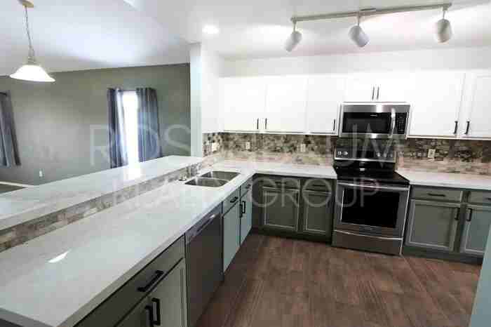 16755 W Desert Bloom St - Photo 4 of 19