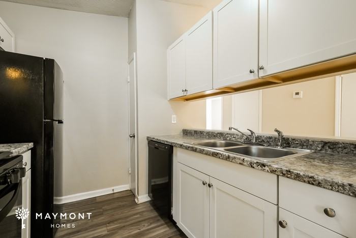 1127 Mainstreet Valley Drive - Photo 7 of 11