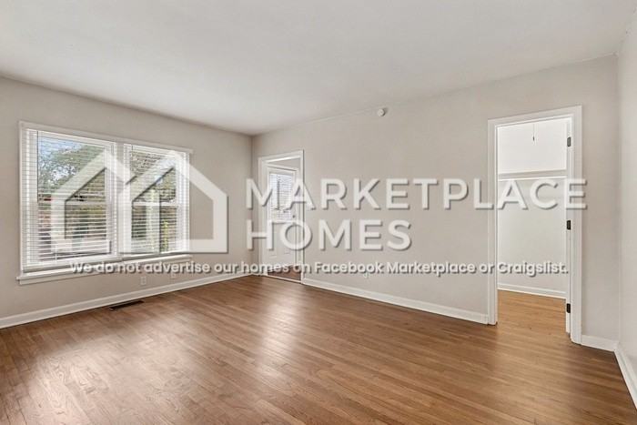 2851 Akron Street - Photo 4 of 22