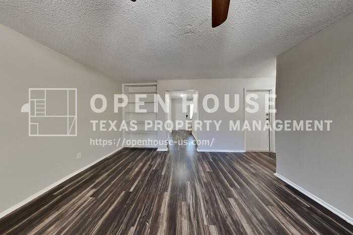 10018 Rippling Fields Drive - Photo 4 of 22