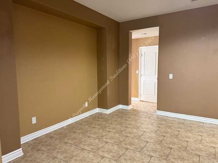 44262 Maria Cir - Photo 2 of 31