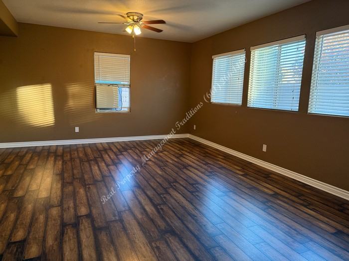 44262 Maria Cir - Photo 5 of 31