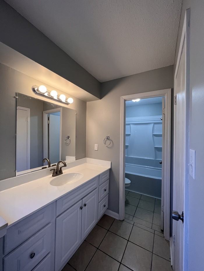 6270 Jamestown Avenue - Photo 4 of 15