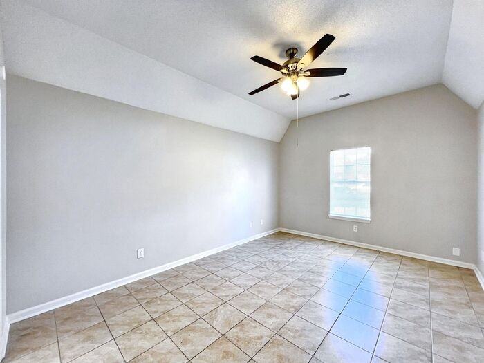 5880 Waverly Drive - Photo 3 of 18