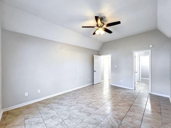 5880 Waverly Drive - Photo 7 of 18