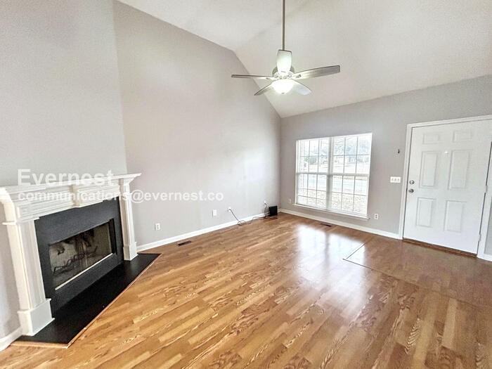 1808 Lakewood Village Drive - Photo 4 of 26