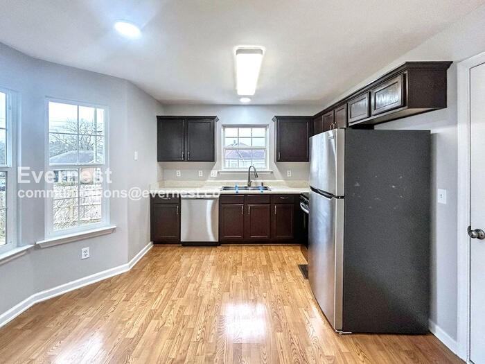 1808 Lakewood Village Drive - Photo 7 of 26