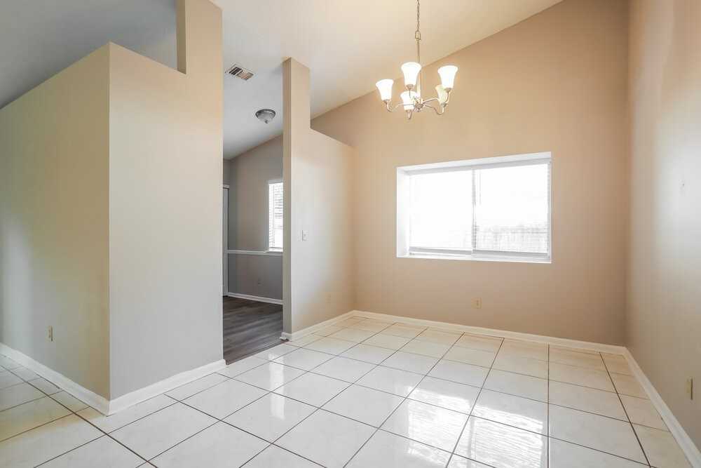 8228 Honeysuckle Ln - Photo 6 of 16