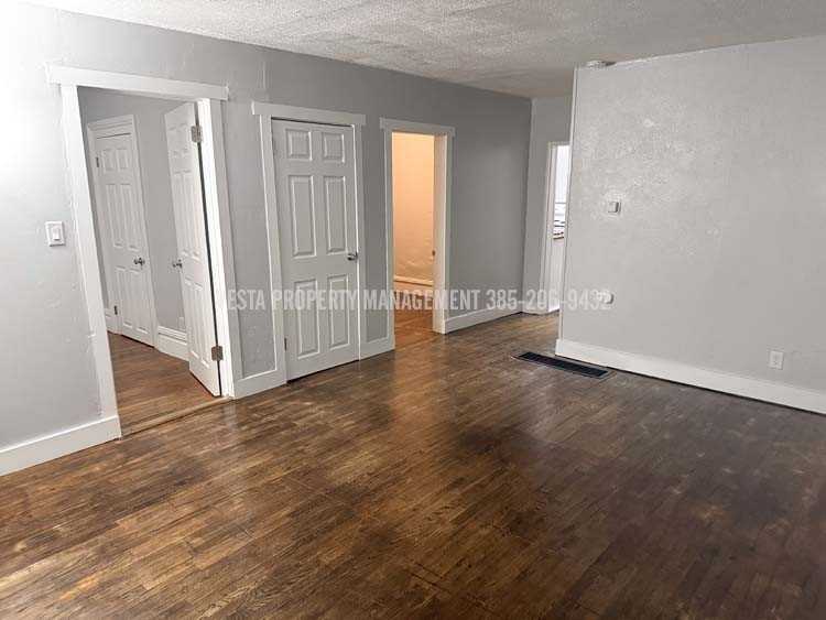 2646 Eccles Avenue #R - Photo 4 of 7