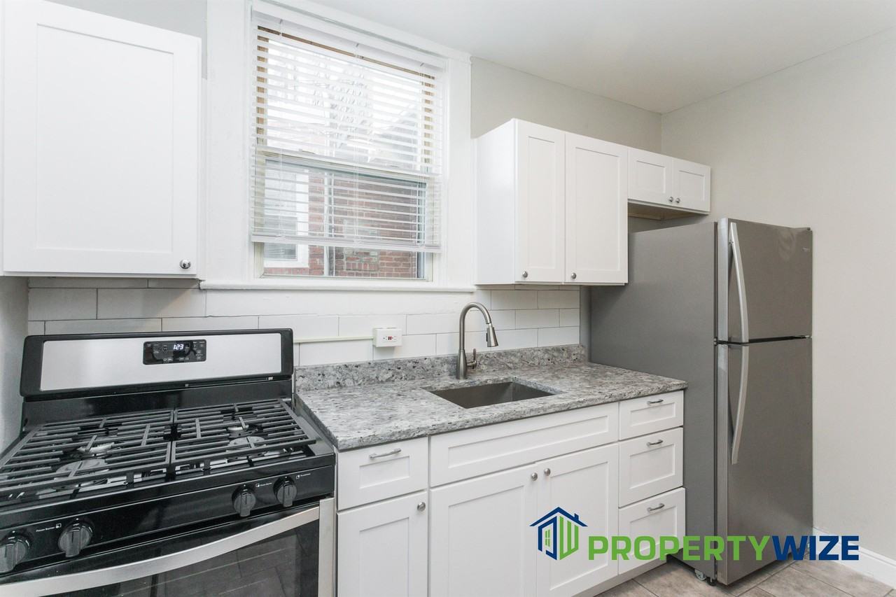 1814 E 30th St #1 - Photo 4 of 25