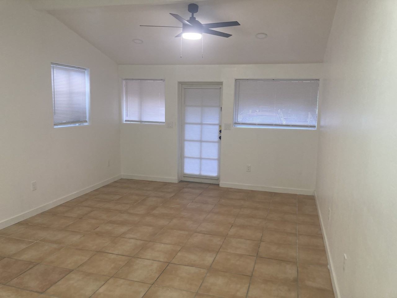 2701 N Martin Ave #2 - Photo 7 of 15