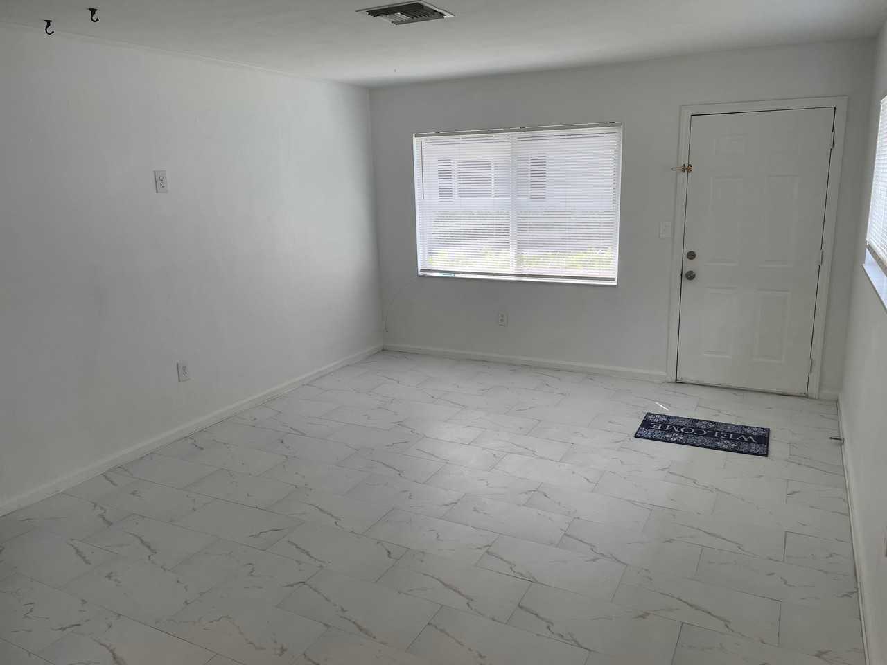 623 92nd Avenue North #B - Photo 2 of 10