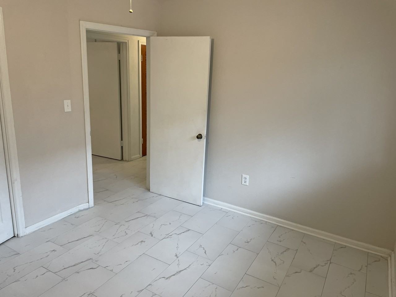 623 92nd Avenue North #B - Photo 7 of 10