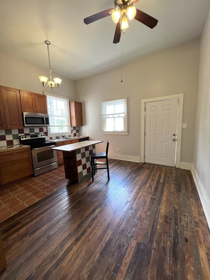 121 E Park Ave #121B - Photo 5 of 15