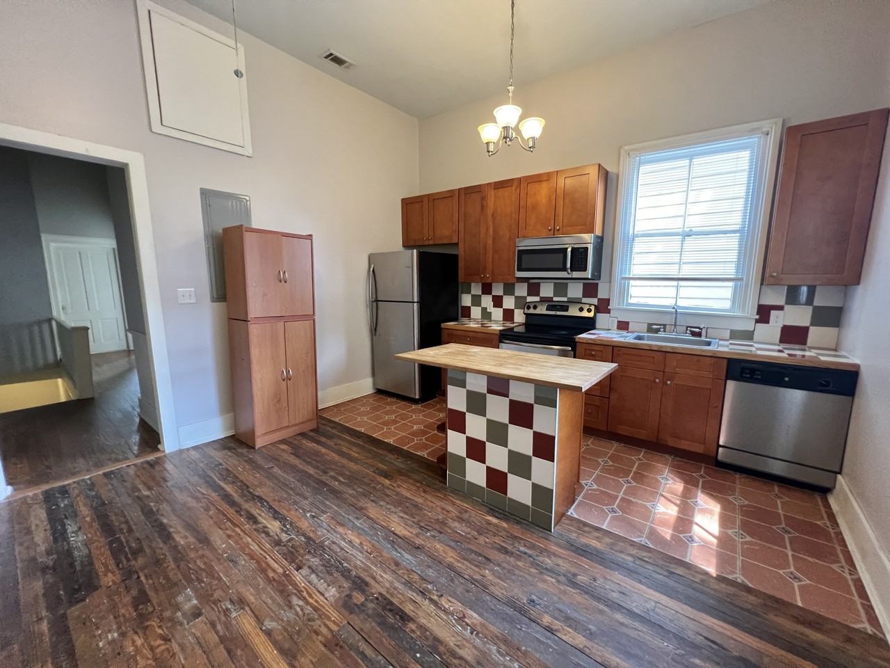 121 E Park Ave #121B - Photo 6 of 15