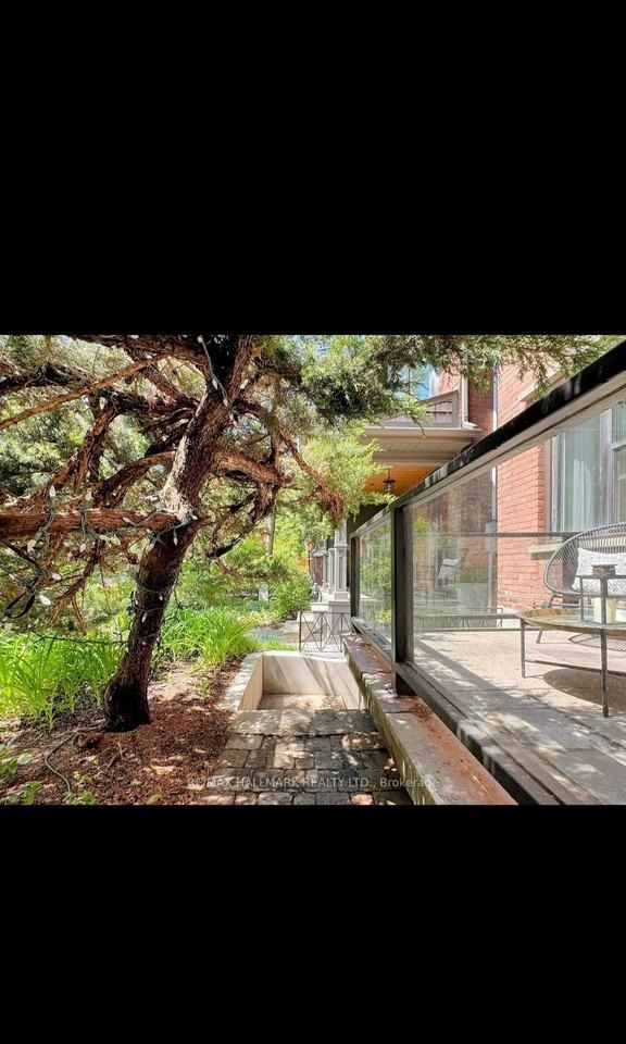 Strathcona Avenue - Photo 2 of 14