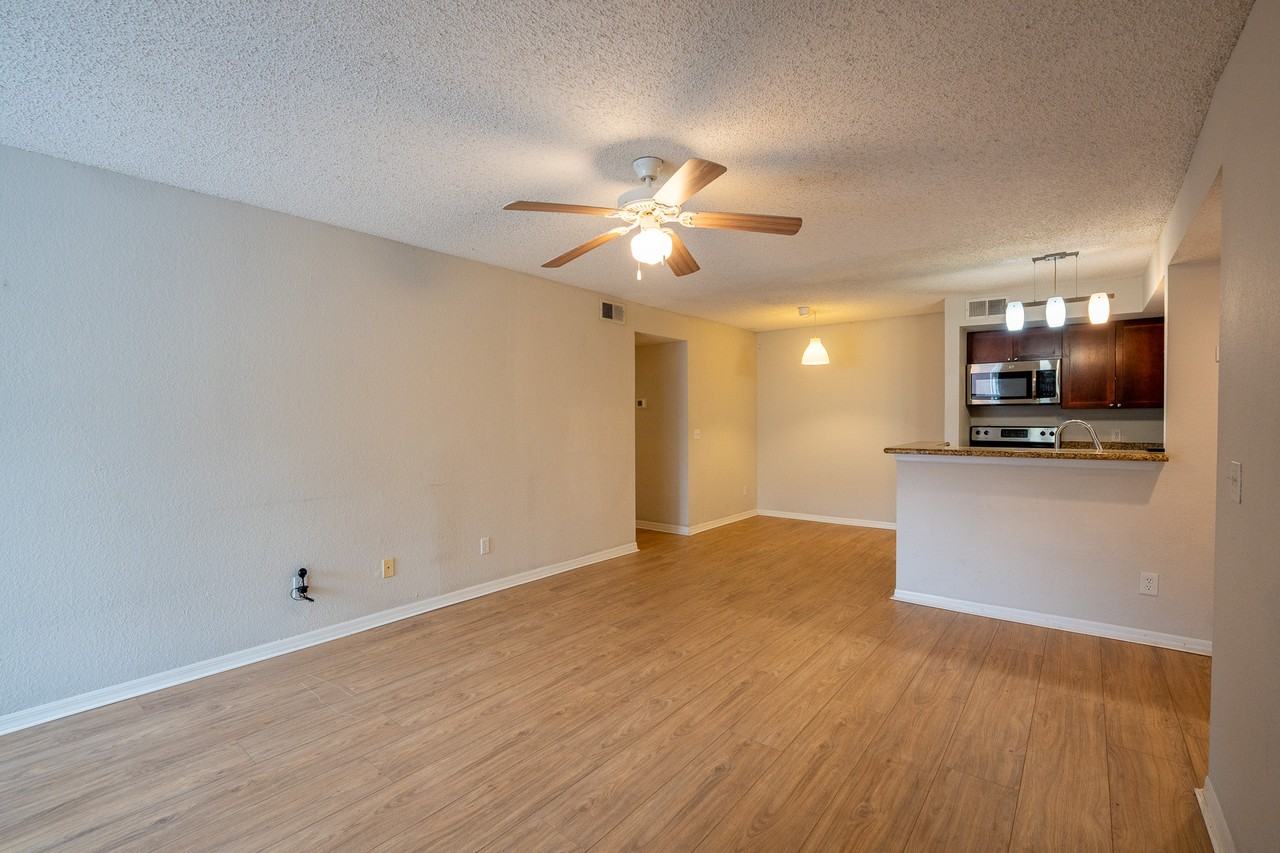5156 5156 Conroy Road - 1Unit 1125 #1 - Photo 5 of 44