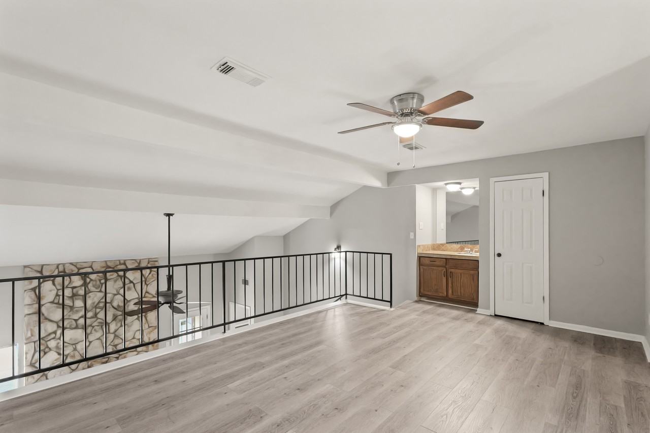 12322 Wild Pine Dr #1 - Photo 5 of 34