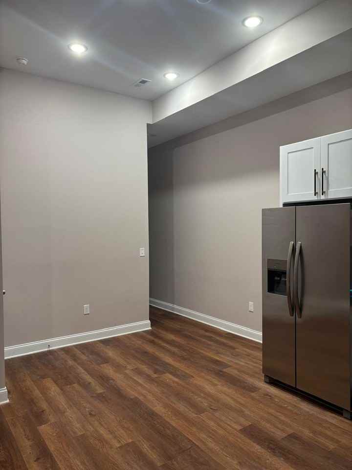 1919 Mcculloh Street #B - Photo 6 of 10