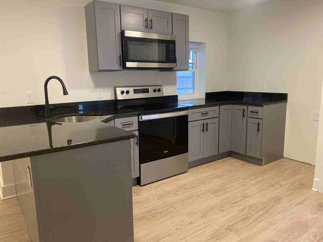 741 Manor St #2 - Photo 2 of 8