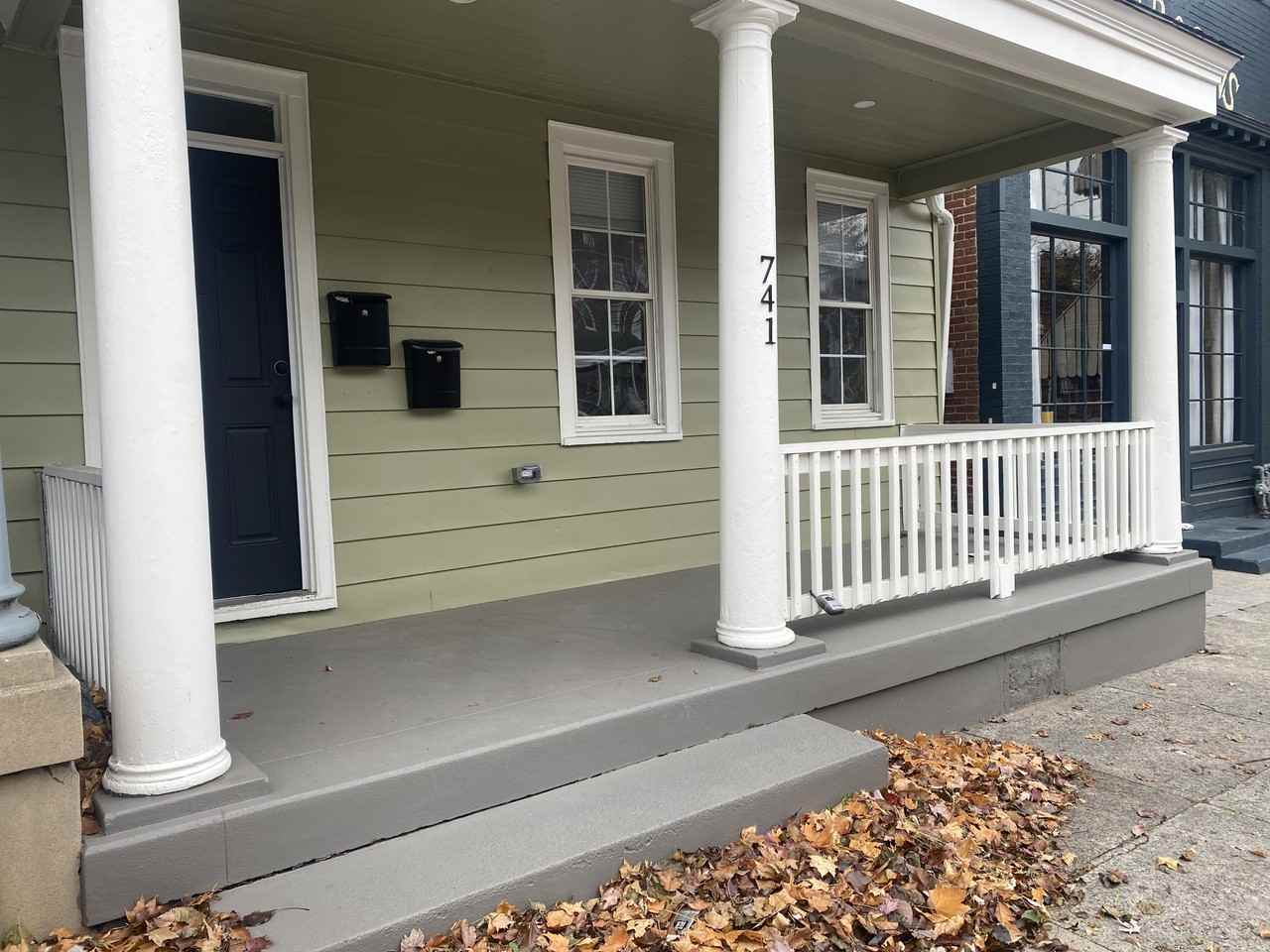 741 Manor St #2 - Photo 3 of 8