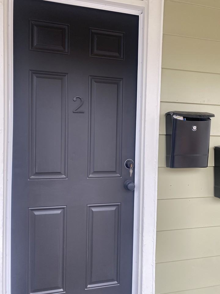 741 Manor St #2 - Photo 4 of 8