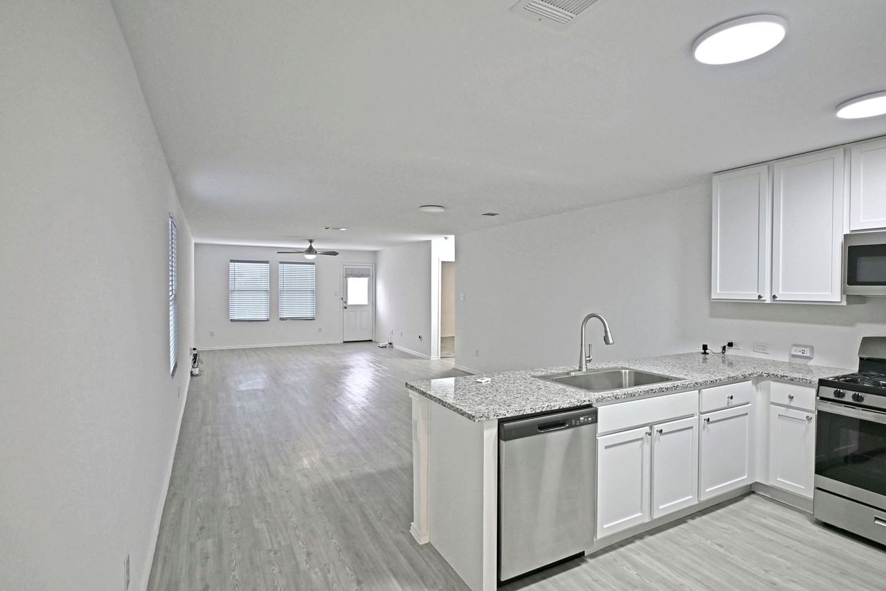 5925 San Geronimo #1 - Photo 3 of 50