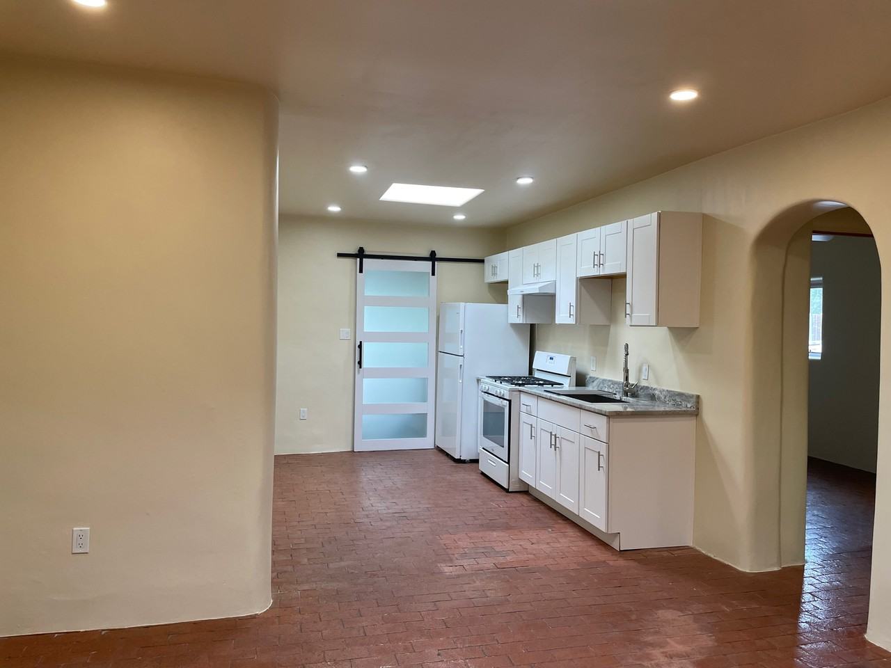 207 Ephriam St #B - Photo 7 of 26