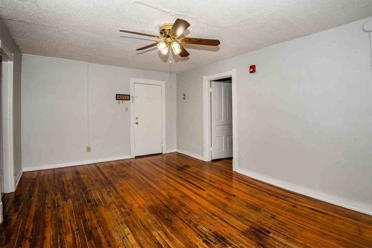 706 Chickamauga Avenue Northeast #11 - Photo 4 of 7