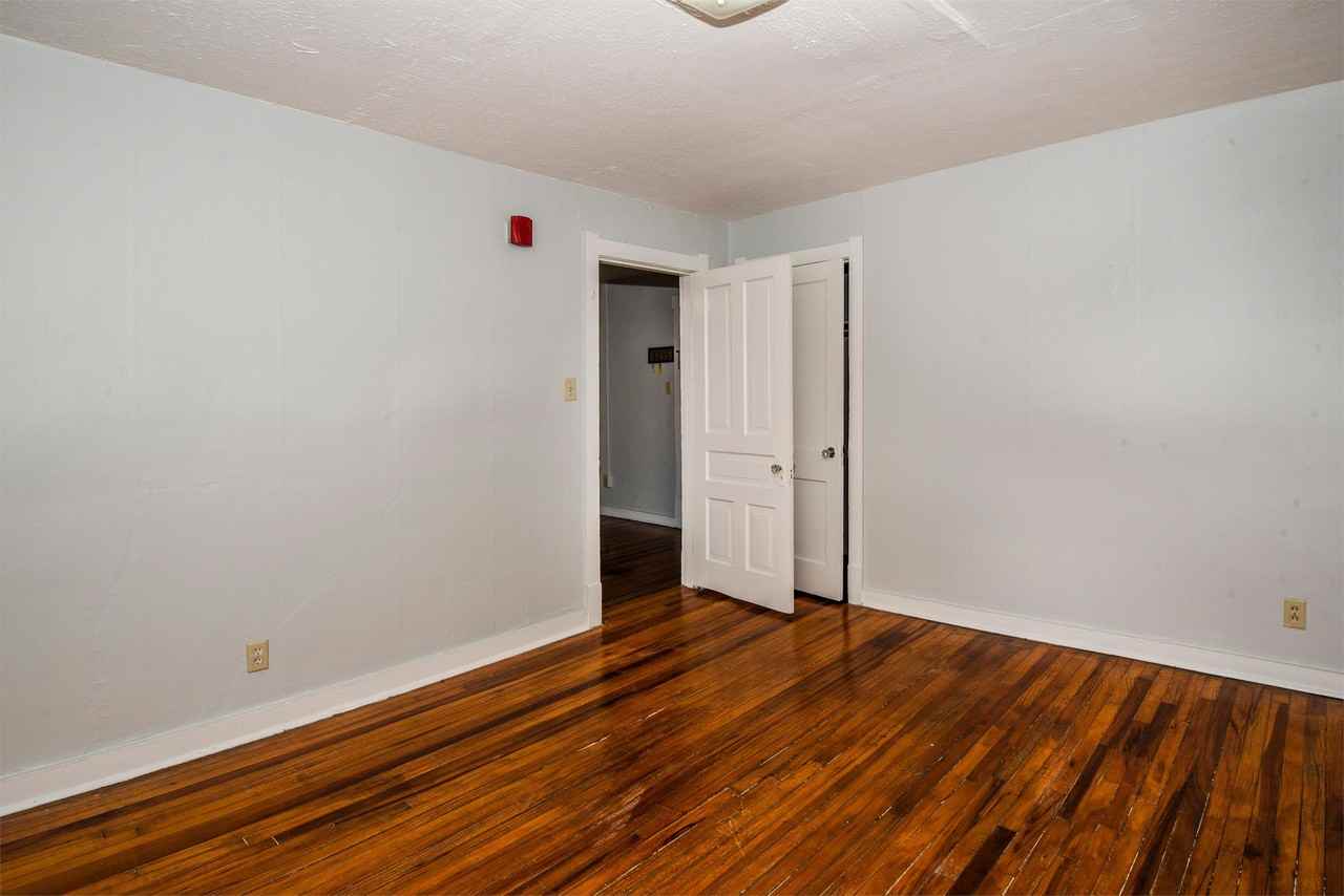 706 Chickamauga Avenue Northeast #11 - Photo 5 of 7