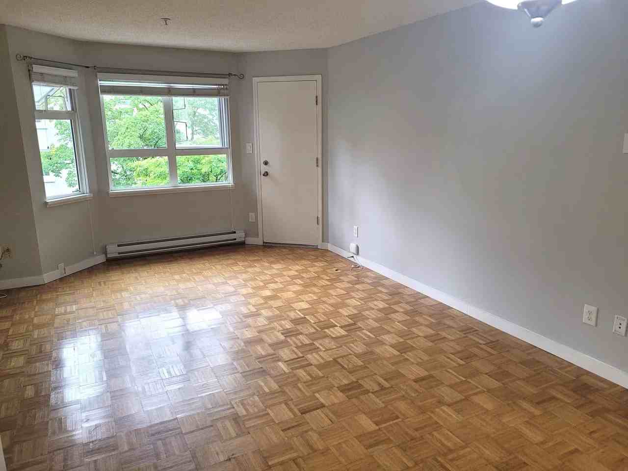 921 Thurlow Street #402 - Photo 5 of 13