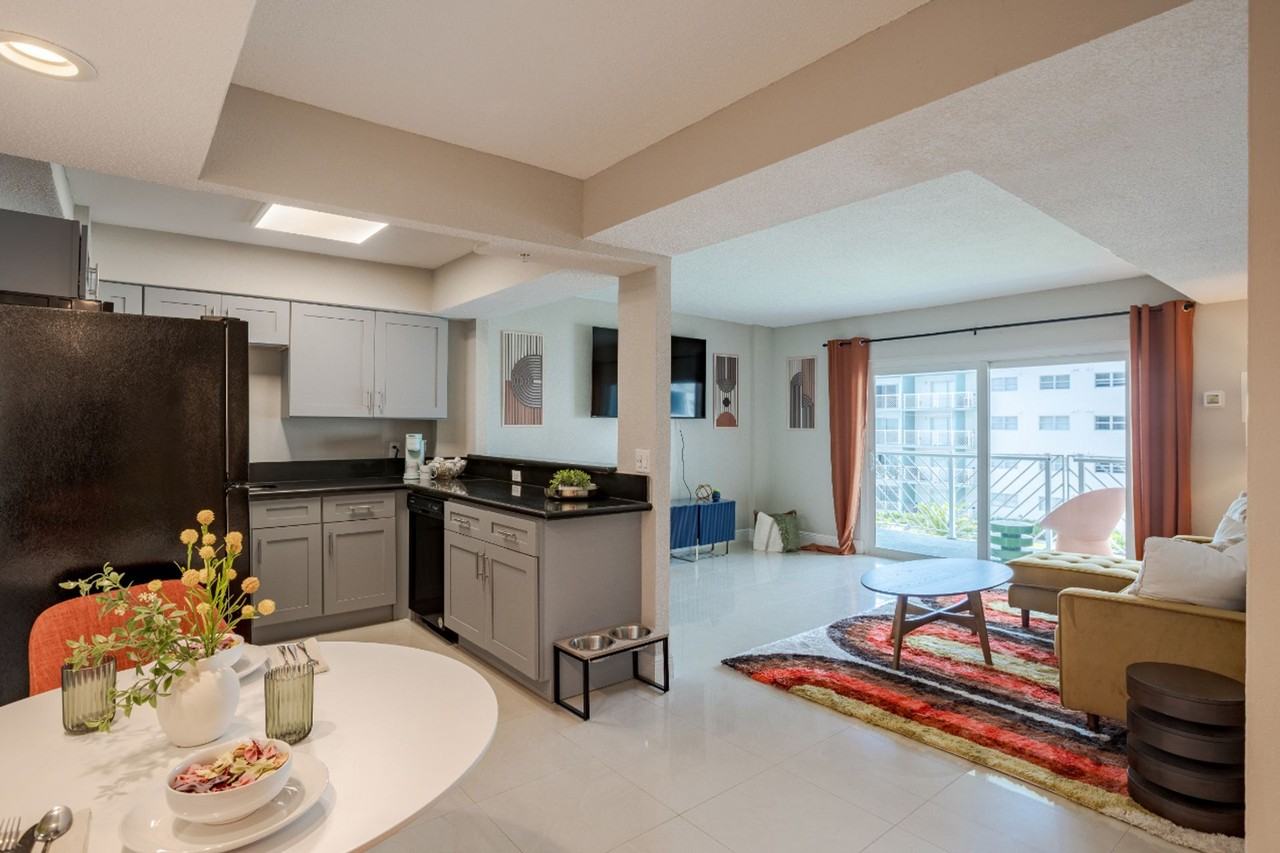 Dream Space Coast - Photo 3 of 41