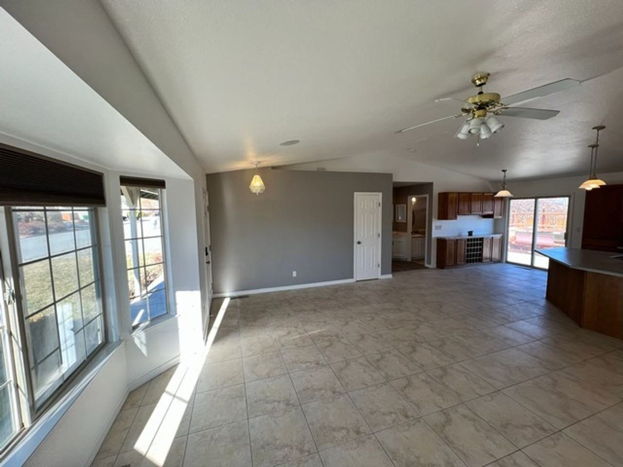 300 Reno Rental Finders - 300 Nicole Dr. Sparks, NV 89436 - Photo 4 of 17